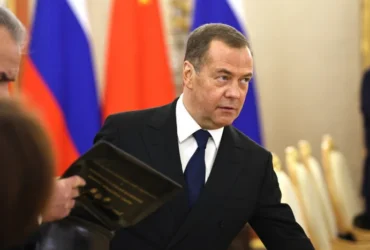 Медведєв пояснив, чому Росія може припинити своє існування