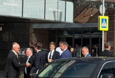 Представників Трампа повели на обід в ресторан з цинічною вивіскою