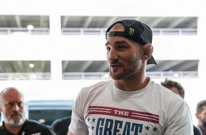 Чемпіон UFC Шон Сткріленд потрапив у ДТП (відео)