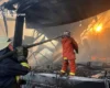 Після атаки дронів у Святошинському районі Києва спалахнула пожежа