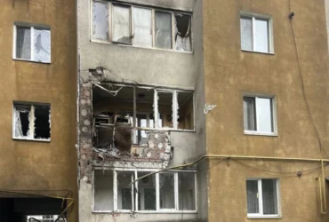 Російський удар пошкодив житловий будинок у Хмельницькому