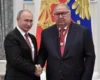 Латвія відмовилася знімати санкції із російських олігархів Усманова і Фрідмана