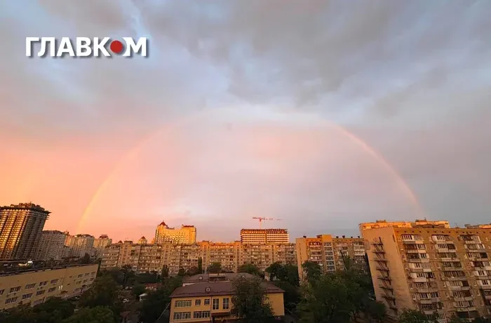 У небі над Києвом після вибухів і дощу з’явилася веселка