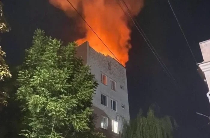 Росія атакувала Павлоград: виникла пожежа