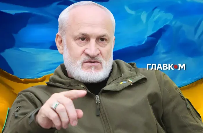 «Головне завдання Путіна – нейтралізувати мене». Ахмед Закаєв вперше коментує замах на себе, який спровокував війну СБУ та ГУР