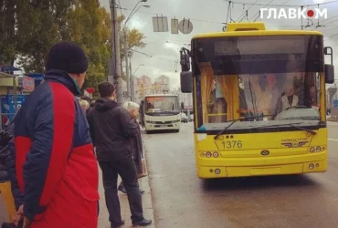 У Києві через наслідки атаки зупинилися трамваї №14, 15 та автобус №9