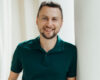 Артем Бородатюк, Netpeak і Мінцифри: розслідування про контракти, вплив і суперечливі зв’язки
