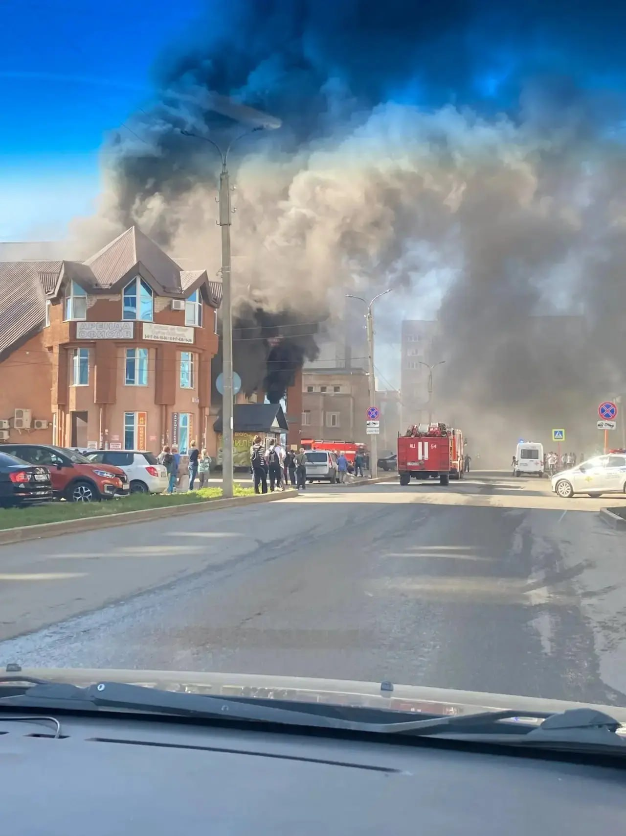 У Башкортостані сталася пожежа в торговельному центрі: є загиблі фото 2
