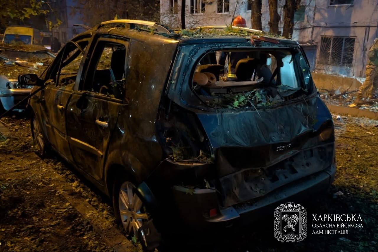 Серед постраждалих – вісім дітей. З'явилися фото наслідків удару по Харкову фото 6