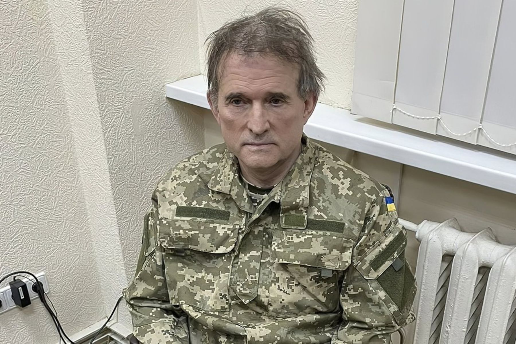 Один з колишніх лідерів ОПЗЖ – Віктор Медведчук – був обміняний на полонених українських захисників та періодично нагадує про себе антиукраїнськими заявами з Москви