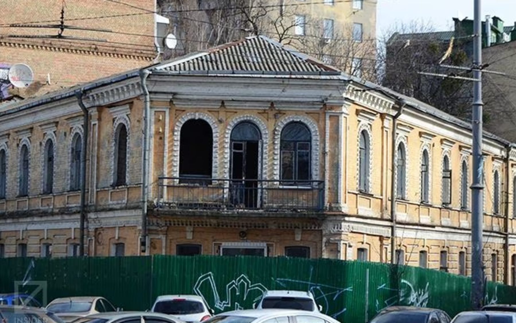 Будинок, з балкону якого Грушевський проголосив IV Універсал Центральної Ради про незалежність