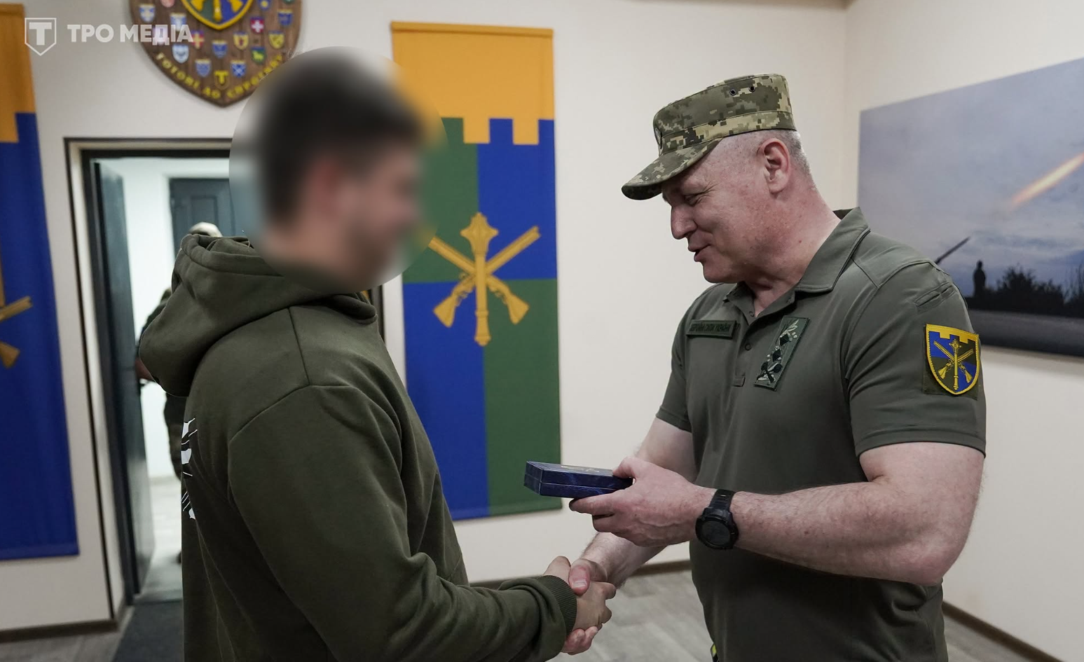 Командувач Сил ТРО привітав воїнів-розвідників із професійним святом та вручив нагороди фото 5
