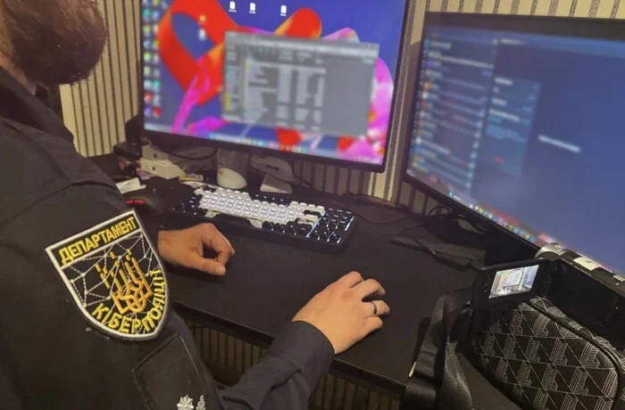 В Україні вперше повідомлено про підозру за створення шахрайського колцентру