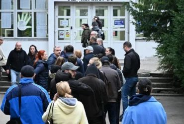 Доленосні вибори у Сербії. На тлі протистояння Вучича зі студентами різко зросла явка