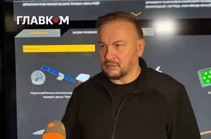 Флеш відповів, чи паралізує відключення Starlink управління українськими військами