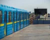 Метро Києва обмежило рух поїздів «зеленої» лінії через наслідки обстрілу