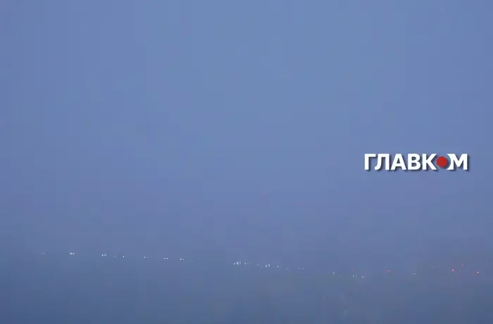 Київ накрив густий туман: синоптики попередили про небезпеку
