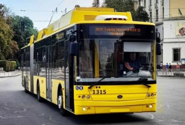 Атака на Київ: поліція перекрила рух проспектом Берестейським