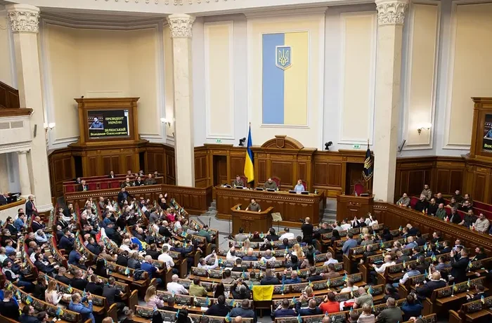 Рада планує виплатити майже 10 млн грн премій: хто їх отримає