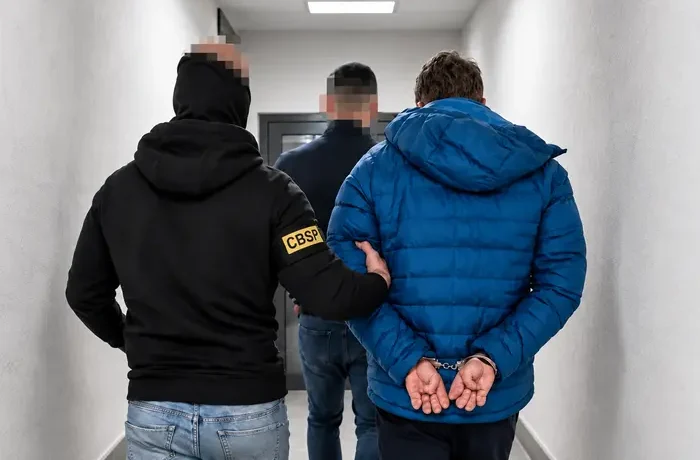 Українця затримали за підозрою в підпалі оборонного заводу Румунії