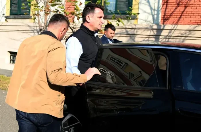 Очільник столиці Албанії записав звернення через ШІ: сам він сидить у тюрмі