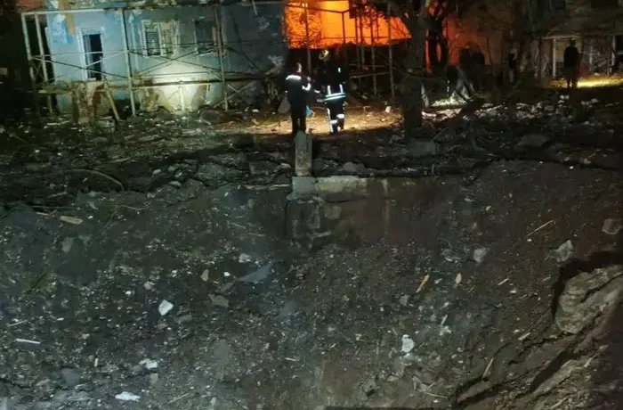 Зеленський пояснив, чому Росія вдарила саме касетною ракетою по центру Києва