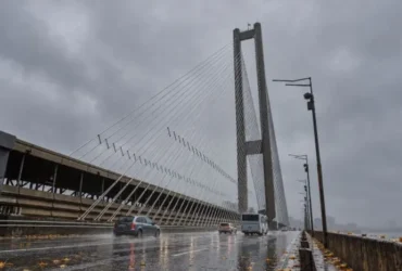 У Києві відновлюється рух Південним мостом, але є обмеження: що варто знати водіям