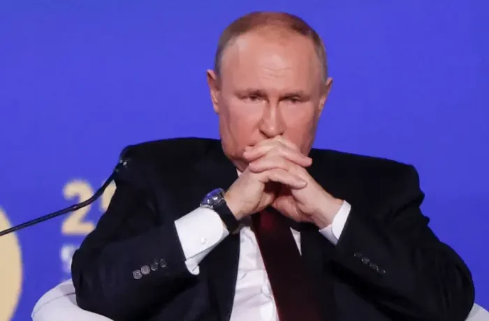 Літак Путіна не може приземлитися в Москві через атаку дронів – ЗМІ