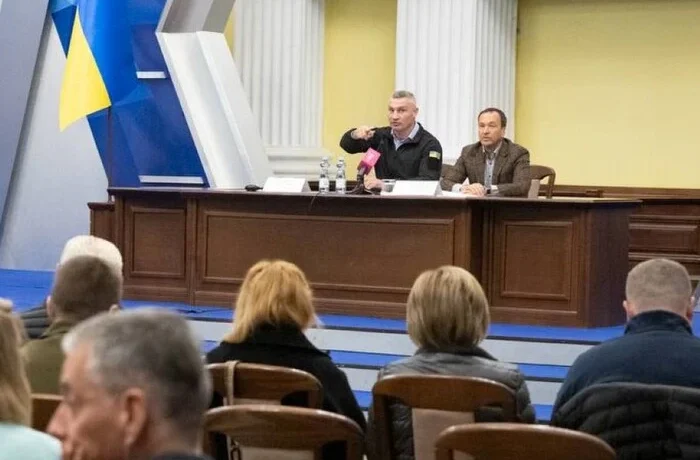 Нестача укриттів у Києві: Кличко знайшов винних і погрожує назвати прізвища