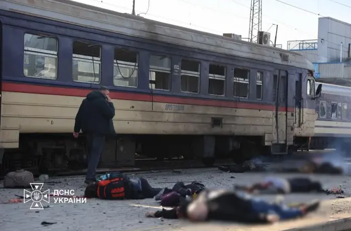 Атака на залізничний вокзал у Дніпрі: кількість загиблих зросла до 15 людей