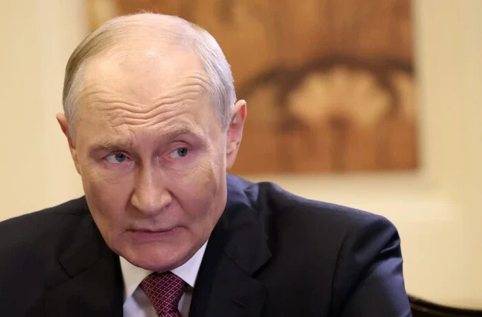 Путін готує Росію до затяжної війни: витрати зростуть на 40% – Bloomberg