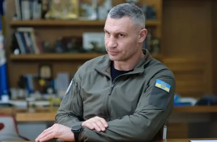 Доля Поштової площі. Громадська активістка подала позов проти мера Кличка