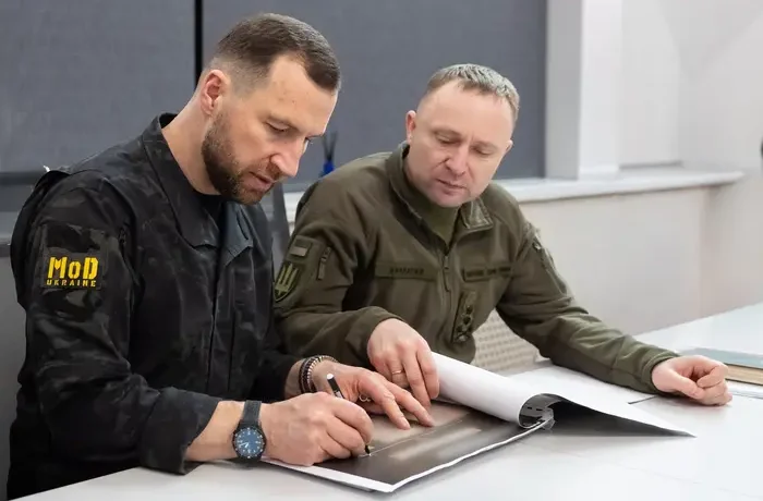 Хмара і Драпатий обговорили ситуацію на фронті, плани Росії