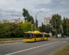 Рух мостом Патона у бік правого берега відновлено для чотирьох автобусів