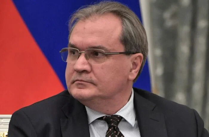 Російський чиновник закликав урізати уроки математики, фізики та хімії після вимоги Путіна заповнити заводи робітниками