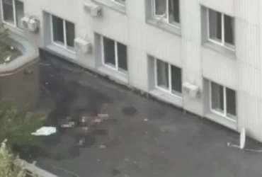 Чоловік загинув після падіння з восьмого поверху лікарні в Оболонському районі столиці