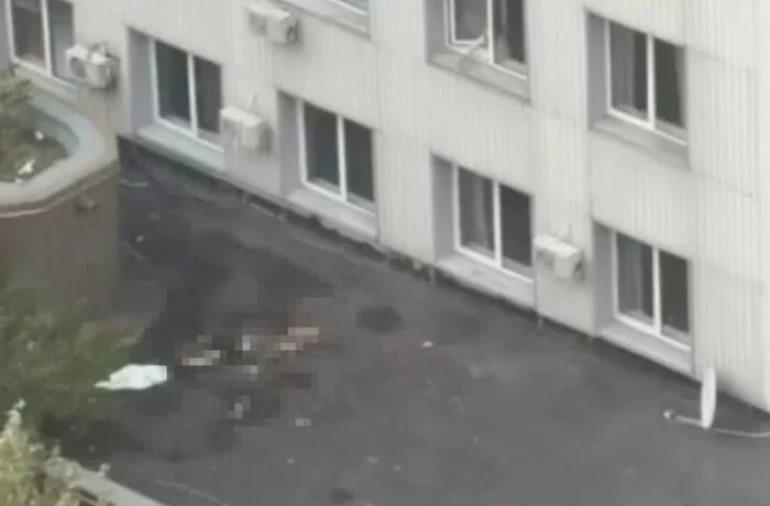Чоловік загинув після падіння з восьмого поверху лікарні в Оболонському районі столиці