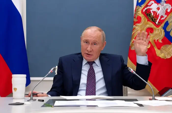 «Вони це почали». Путін звинуватив Україну в ударах по НПЗ та пообіцяв відповідь