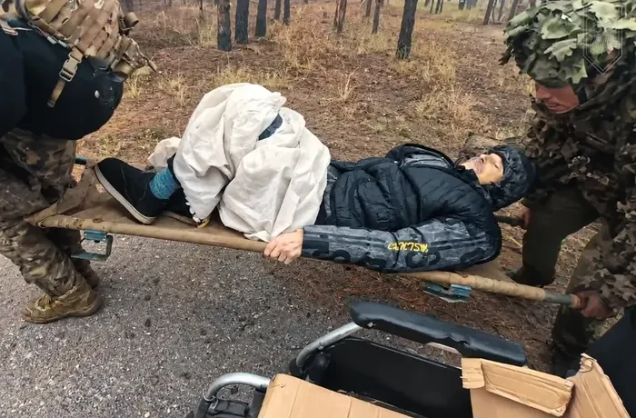 Прикрив собою від FPV: українські бійці врятували вісьмох цивільних з Лимана