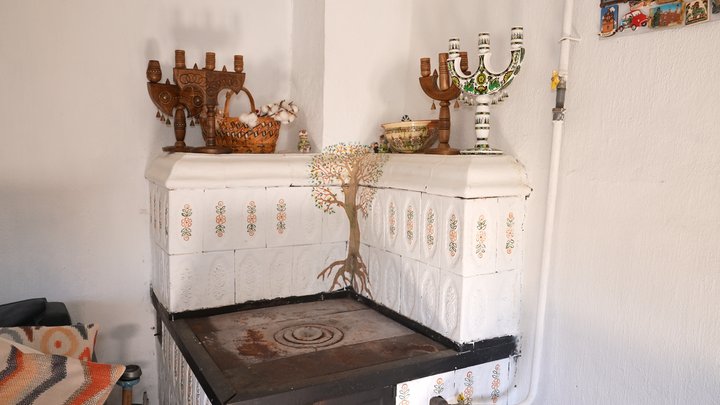 Пічка у хаті Катерини Светлакової та Дмитра Маслюка