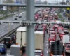 Пошкодження Південного мосту спричинило масштабні затори в Києві