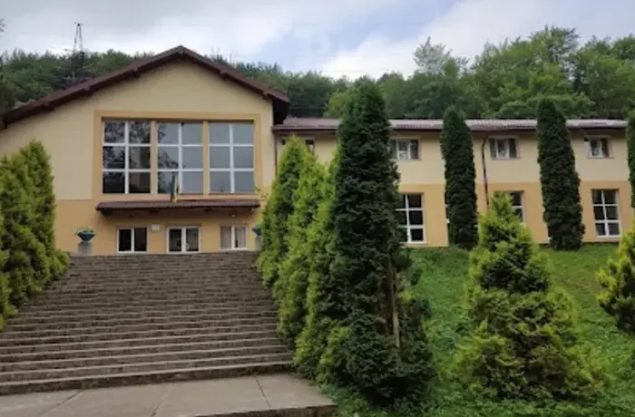 Схема на нацспротиві? Як ремонт карпатської турбази подорожчав на 3 млн грн