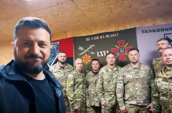 Зеленський із передової звернувся до захисників України