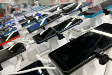У Росії хочуть забов’язати виробників вбудовувати шифрування ФСБ у смартфони