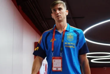 Один з ключових гравців збірної Іспанії покинув команду заради сина