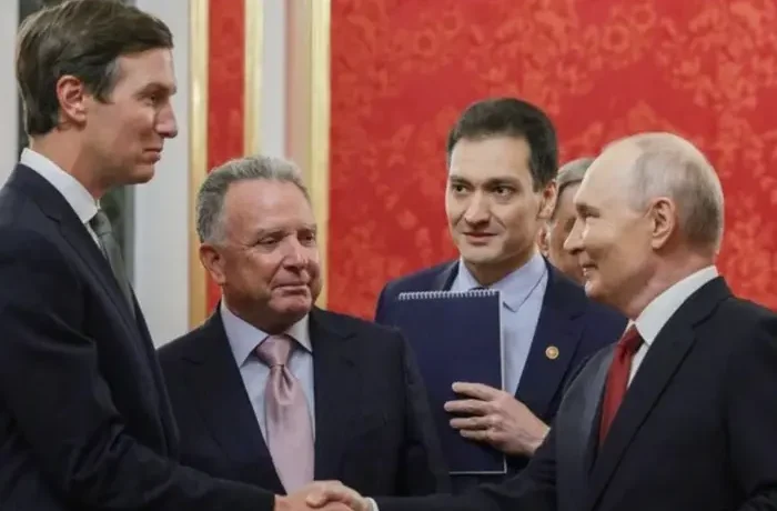 Адміністрація Путіна розхвалила трампівських перемовників на всі боки