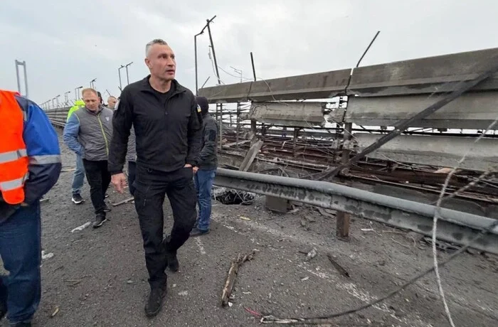 Кличко: Київ намагається віднайти 1 млрд грн на будівництво водних переправ