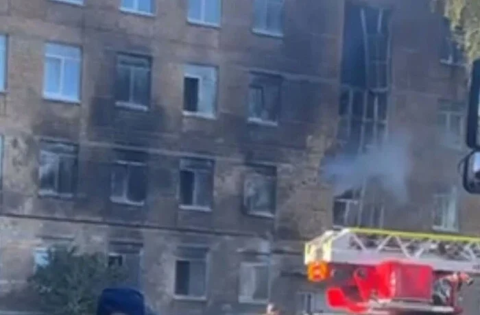 Російські терористи вдарили по школі у Києві: діти перебували в укритті