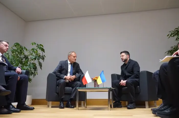 Зеленський і Туск обговорили посилення захисту України від ударів РФ