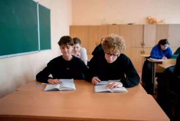 «Дайте графік обстрілів». Українців обурила нова рекомендація Міносвіти для шкіл